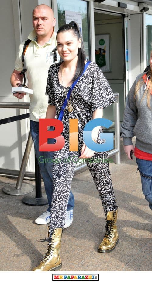 Jessie J at Glasgow Airport