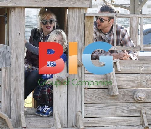 Gwen Stefani and Family in Park