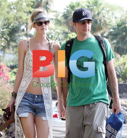 Zach Braff & Taylor Bagley Snorkeling in Maui