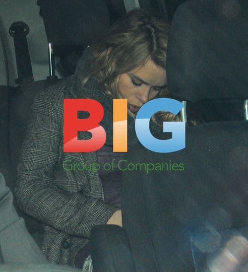 Pregnant Billie Piper Leaves Almeida Theatre