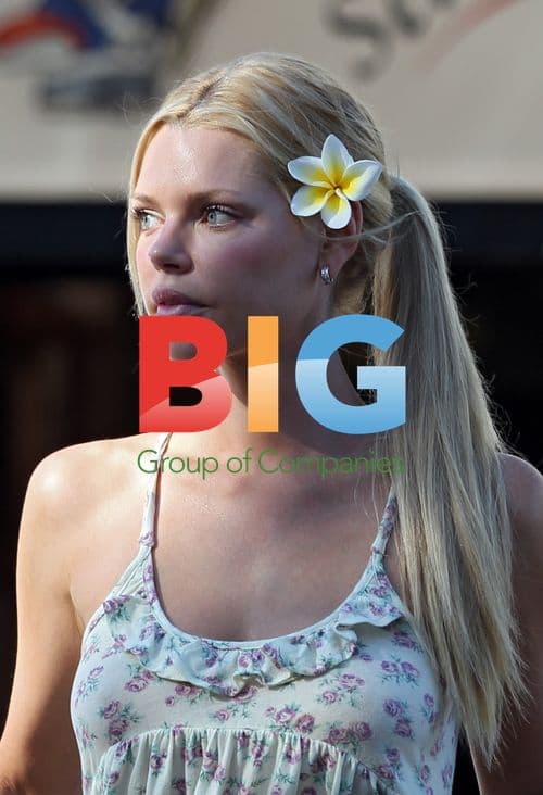 Sophie Monk Runs Errands in Sydney