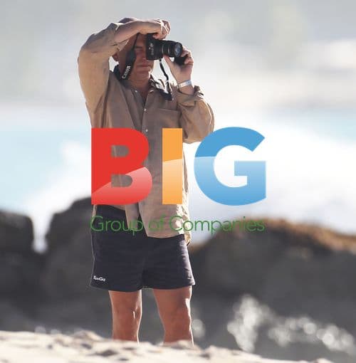 Gregg Wallace photographs wife Heidi on Caribbean vacation