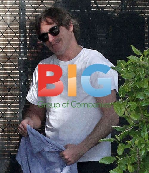 Joaquin Phoenix Takes Smoke Break in LA