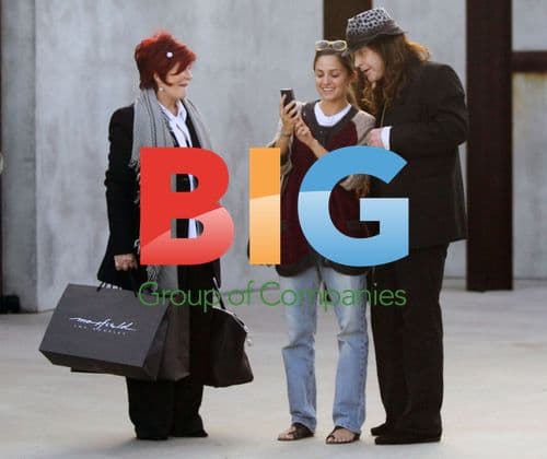 Kelly Osbourne shops with Ozzy and Sharon