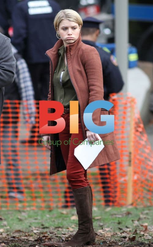 Actors film 'Alcatraz' scene in Vancouver