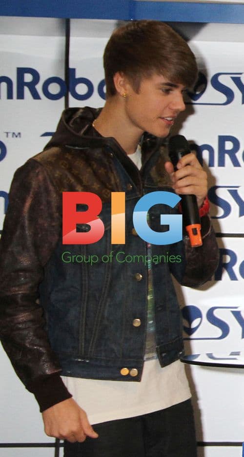 Justin Bieber unveils mRobo speaker and robot