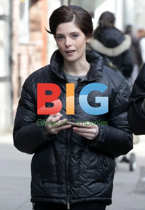 Ashley Greene and Michael Mosley on 'Pan Am' set