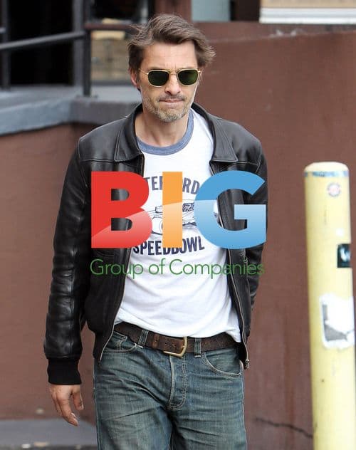 Halle Berry runs errands with Olivier Martinez and Nahla