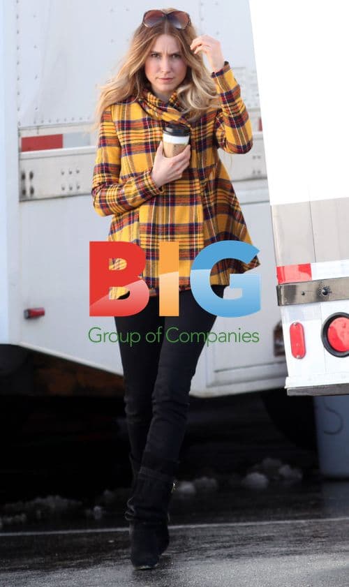 Sarah Carter on 'Falling Skies' Set