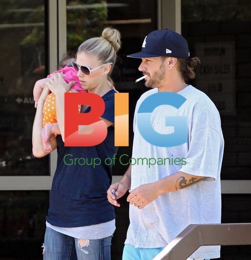 Kevin Federline, Victoria, and baby Jordon visit Excess Baggage Office