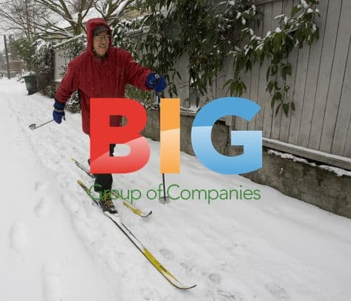 Seattle Residents Carry On After Snowstorm