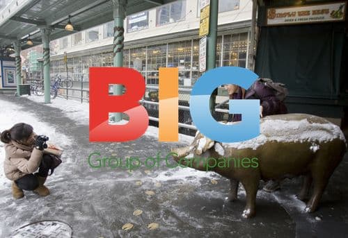 Seattle Residents Carry On After Snowstorm