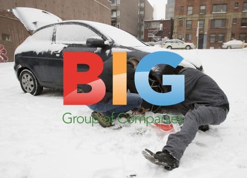 Seattle Residents Carry On After Snowstorm