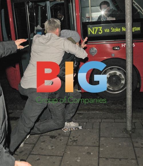 Dane Bowers Fights Photographer in London