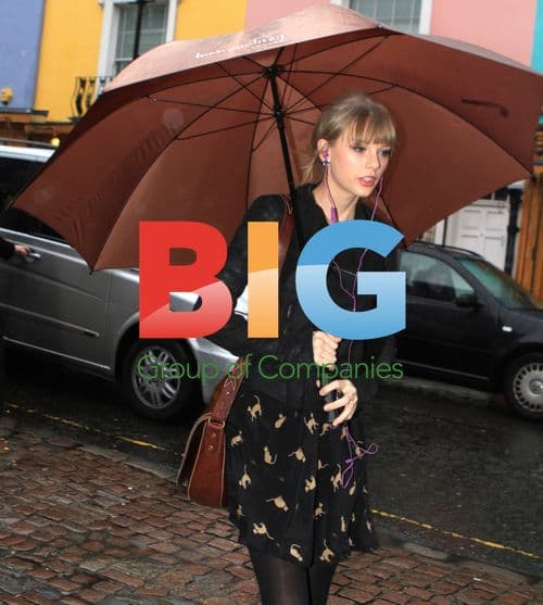 Taylor Swift's Shopping Trip in London