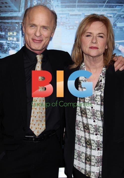 Ed Harris and Amy Madigan at 'Man On A Ledge' Premiere