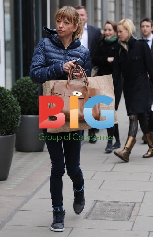 Sara Cox Shopping in London