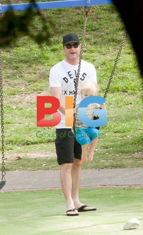 Naomi Watts and Liev Schreiber with kids in Sydney