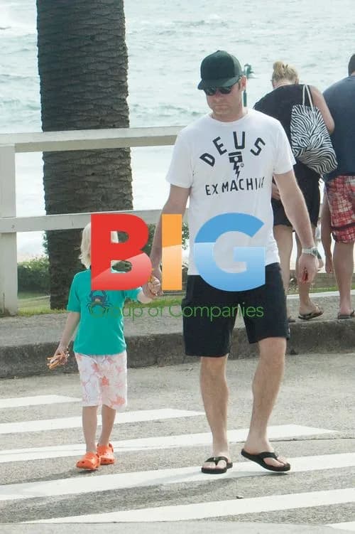Naomi Watts and Liev Schreiber with Kids