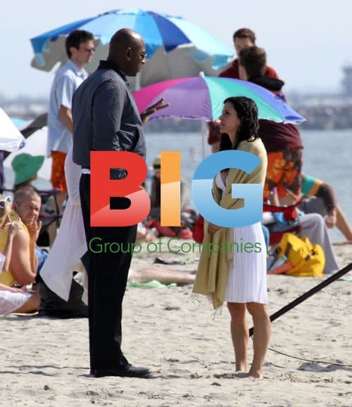 Courteney Cox filming Cougar Town wedding scene