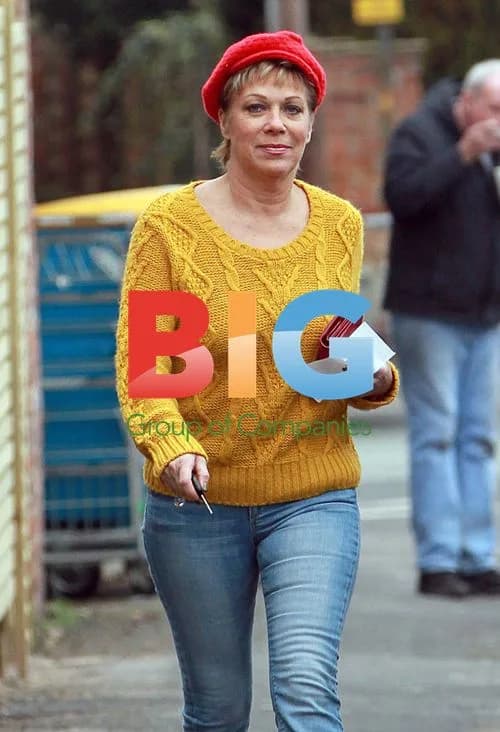 Denise Welch Shopping in Wilmslow
