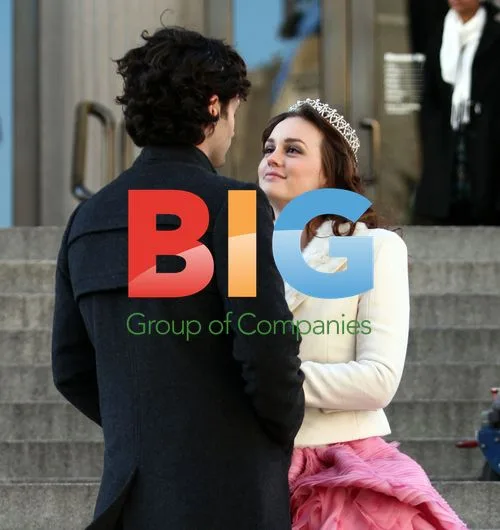 Leighton Meester and Penn Badgley on 'Gossip Girl' set