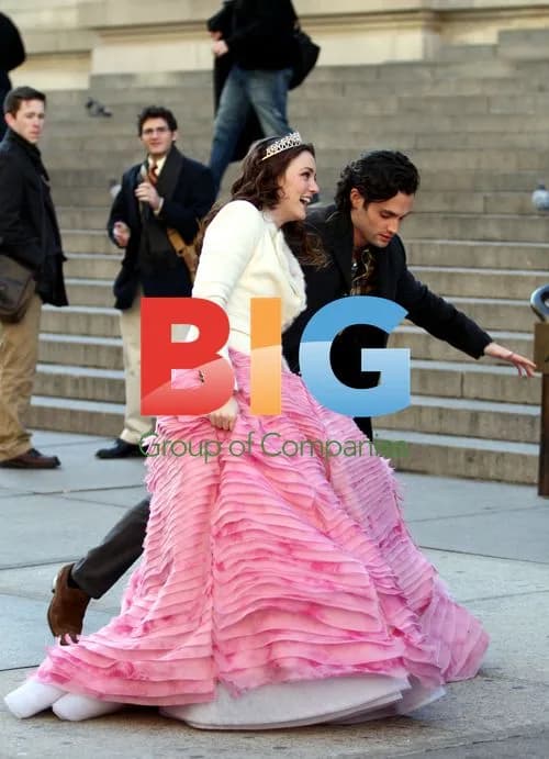Leighton Meester and Penn Badgley on 'Gossip Girl' Set