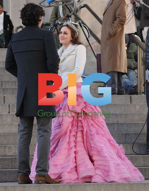 Leighton Meester and Penn Badgley on 'Gossip Girl' Set