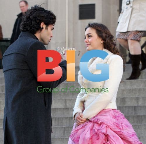 Leighton Meester and Penn Badgley on 'Gossip Girl' Set