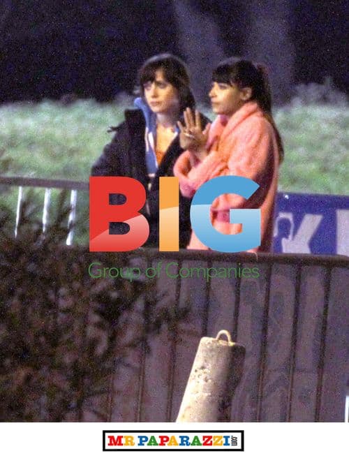 Zooey Deschanel and Hannah Simone filming 'New Girl'