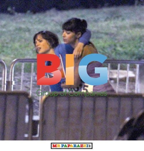 Zooey Deschanel and Hannah Simone on 'New Girl' set