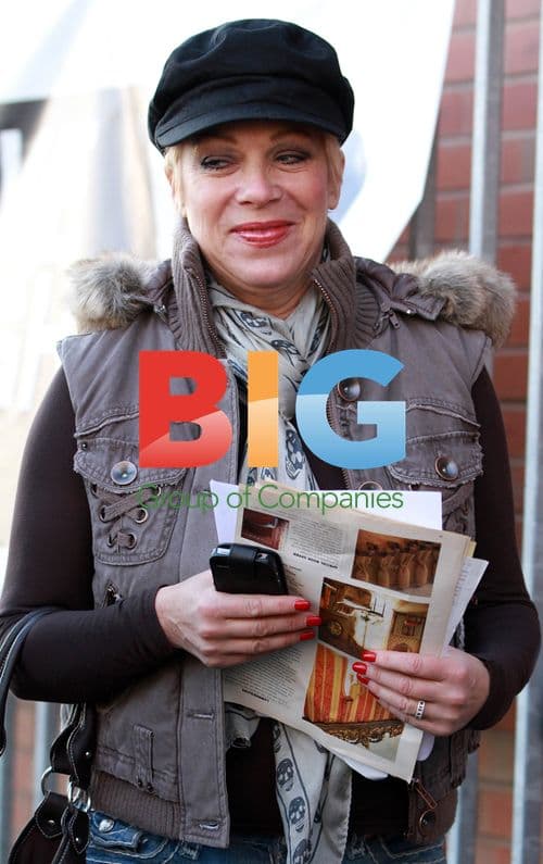 Denise Welch Visits Cafe in Manchester