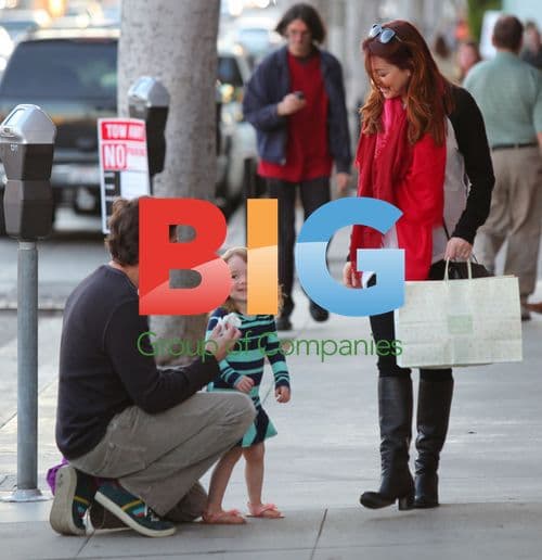 Alyson Hannigan and family shopping