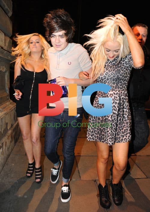 Frankie Cocozza out with blondes in Newcastle