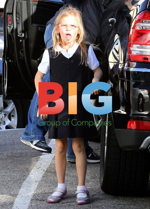 Pregnant Jennifer Garner Takes Daughter to Karate