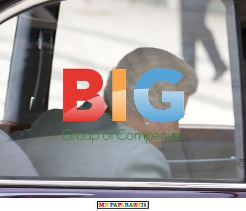 The Queen Faced with Protestors in London