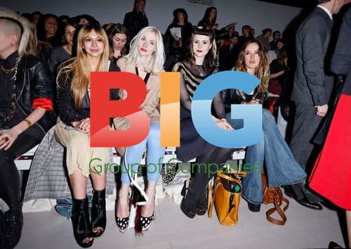 Zara Martin and friends at Felder Felder show