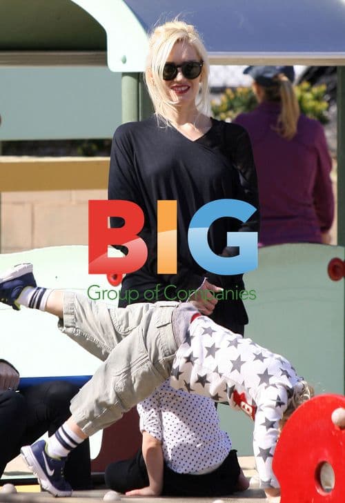 Gwen Stefani with sons at birthday party