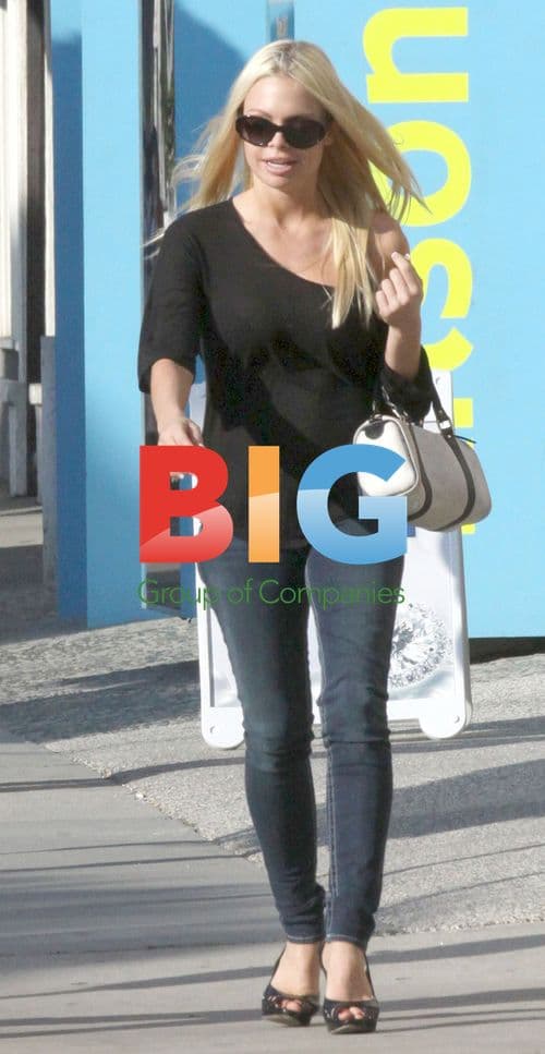 Jesse Jane Shopping with Friend