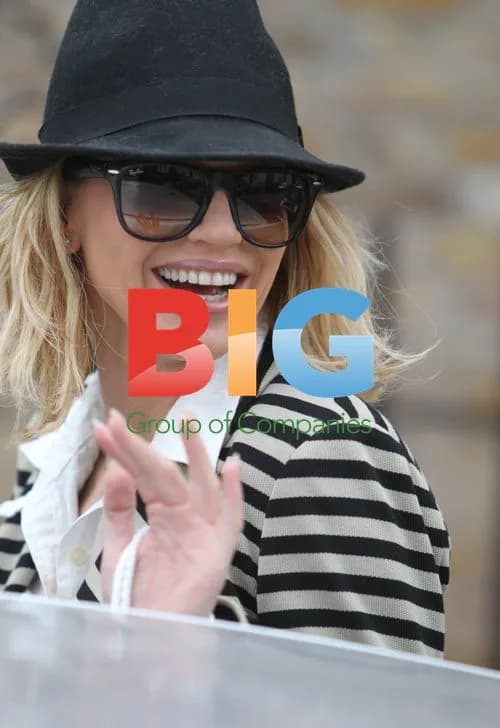 Sarah Harding Leaving London Spa