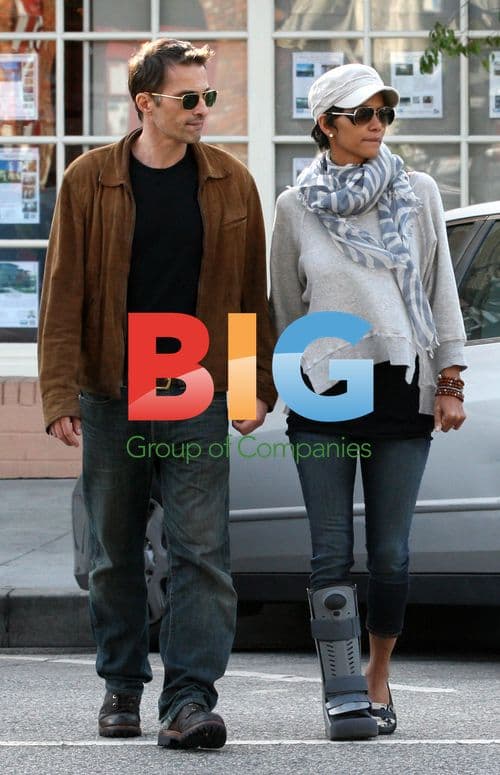 Halle Berry and Olivier Martinez Shopping