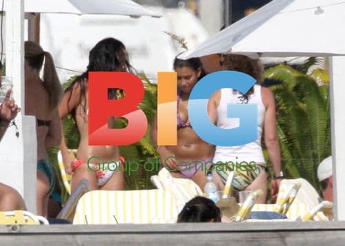 Tulisa Contostavlos Relaxing in Miami