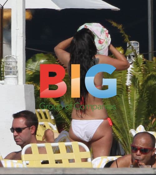 Tulisa Contostavlos at Miami Beach Hotel