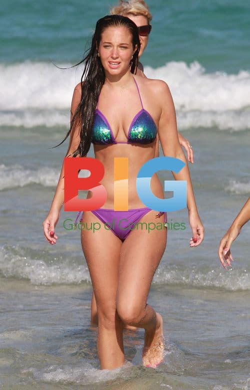 Tulisa Contostavlos and friends in Miami