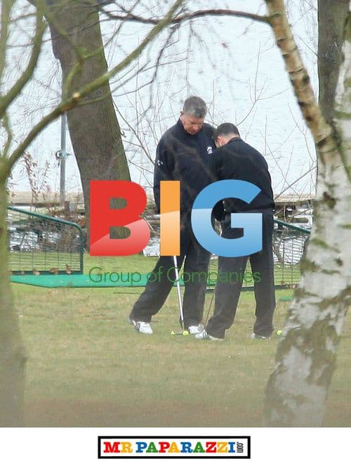 Ant & Dec Prepare for Golf Lesson