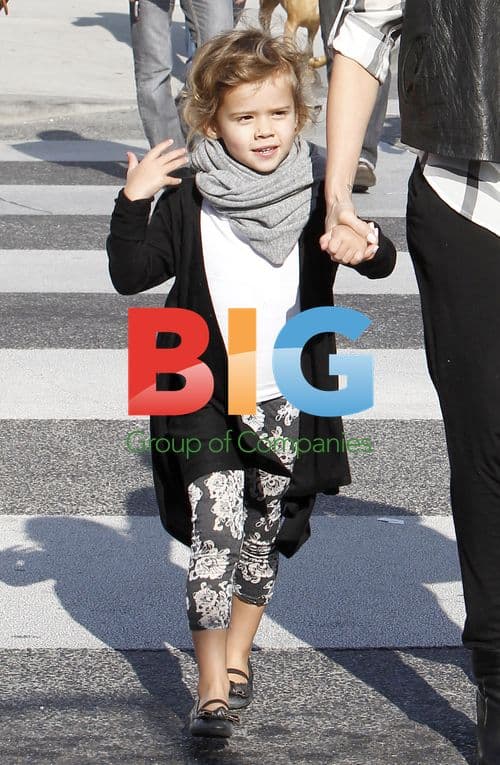 Jessica Alba and daughter Honor out for lunch