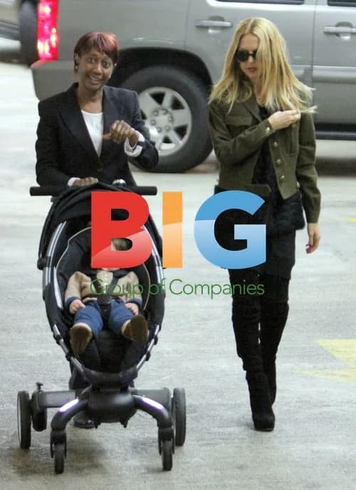 Designer Rachel Zoe at Whole Foods with son