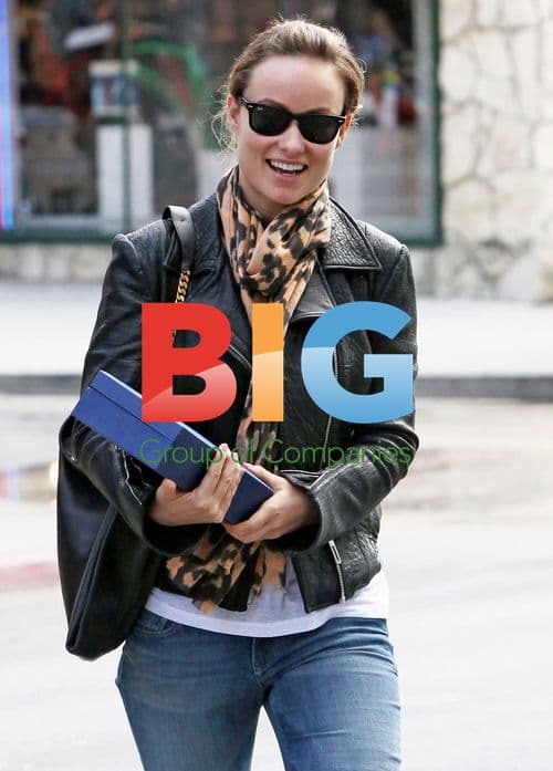 Olivia Wilde Leaving Lunch With Gift