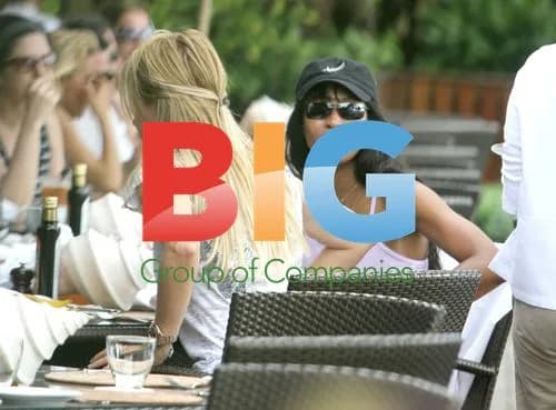 Naomi Campbell & boyfriend out to lunch