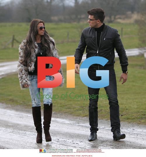 Katie Price and Leandro Penna visit stables
